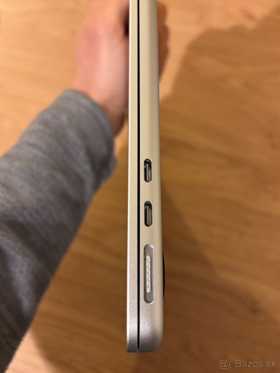 MacBook Air M3 13” 16GB RAM 256GB - 4