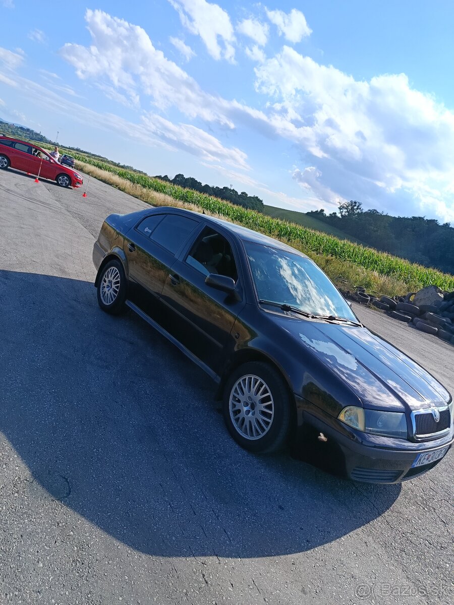 Škoda Octavia 1 - 4
