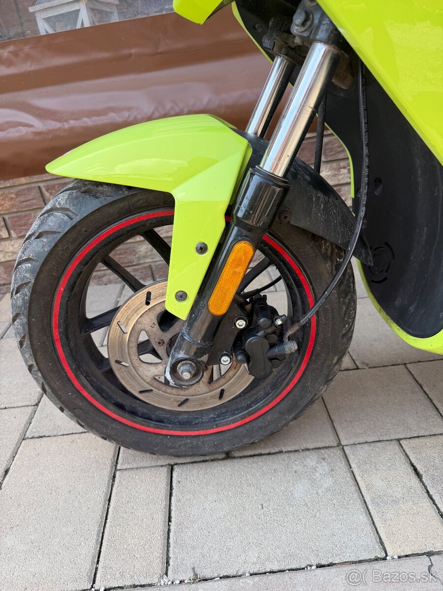 Aprilia sr50 - 4