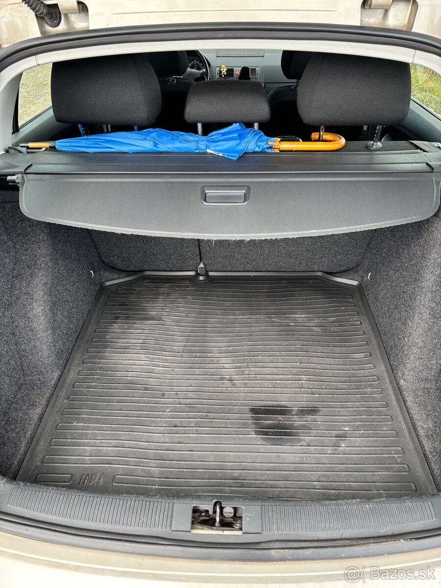 Skoda fabia 1.2 HTP - 4