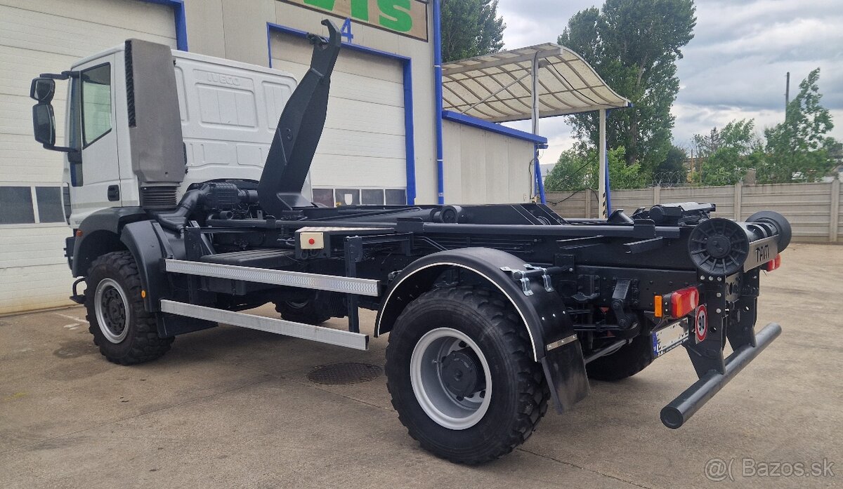 IVECO Eurocargo, E5 4x4 s nadstavbou hákový nosič kont. - 4