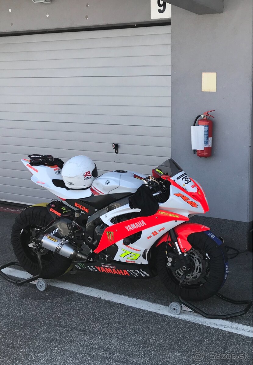 Yamaha r6 okruh - 4