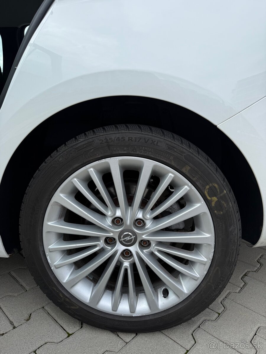 Opel Astra k 118 KW - 4