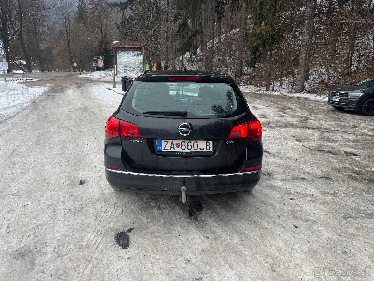 Opel Astra J 1.7 diesel 2013 - 4