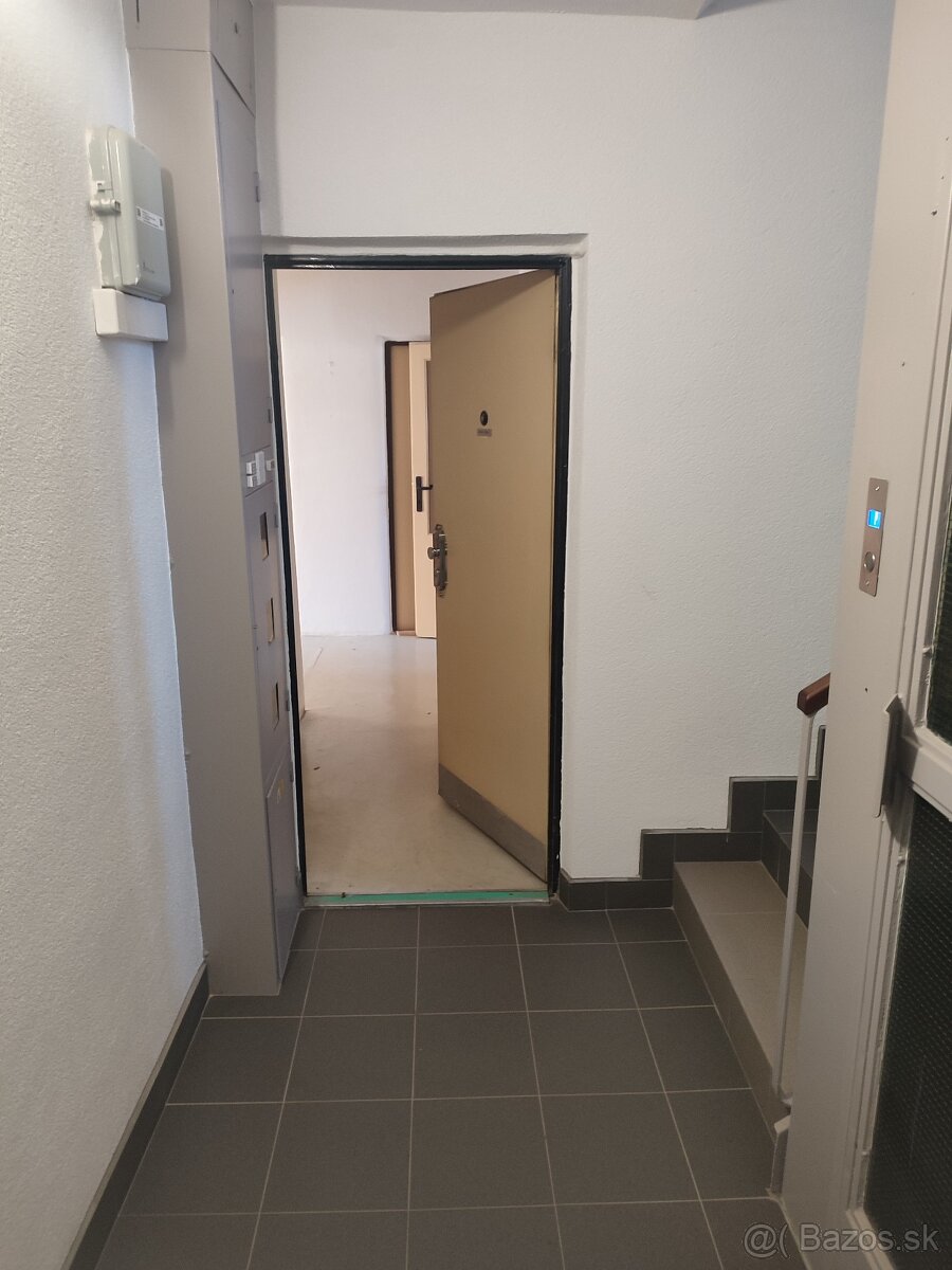 Predám 3 izb. byt v Hriňovej - 4