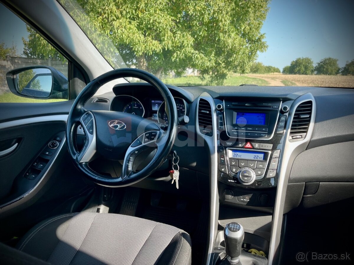 Hyundai i30 CW 1.6 CRDi 110 Family - 4