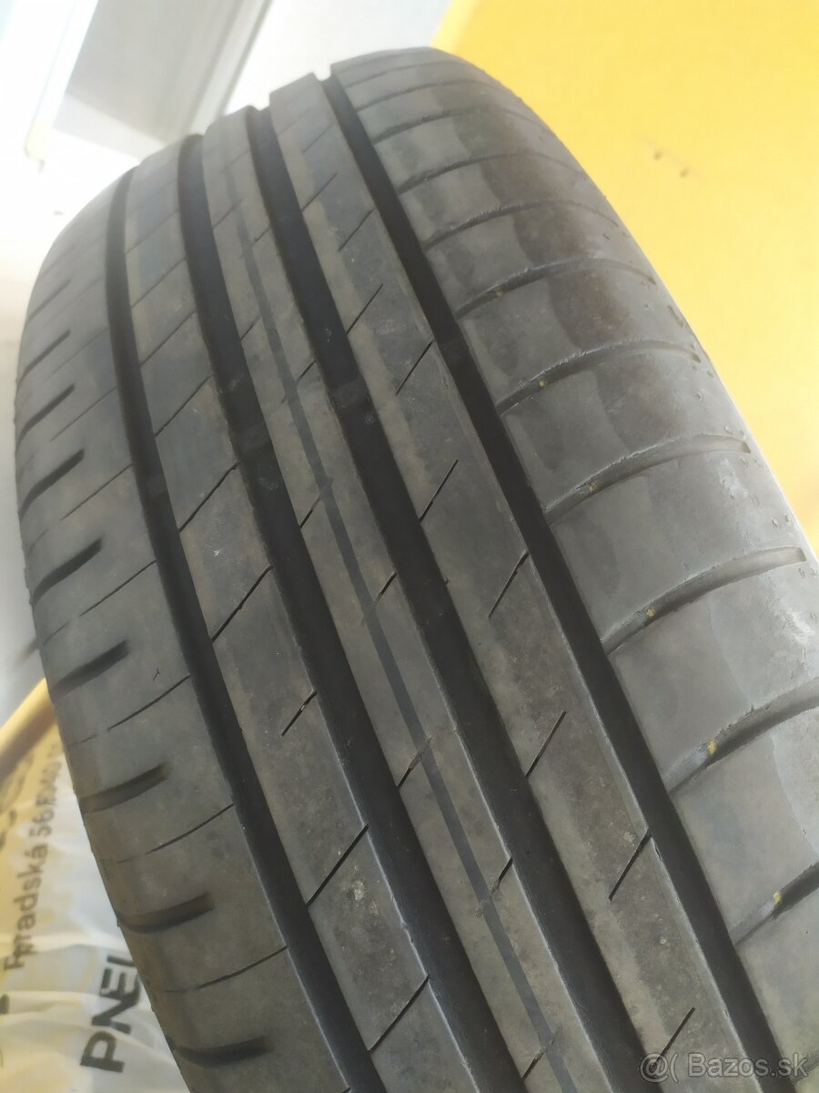 GOODYEAR, 215 / 65 R 16 - 4