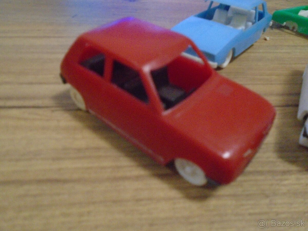 Staré hračky Autička Smer - 4