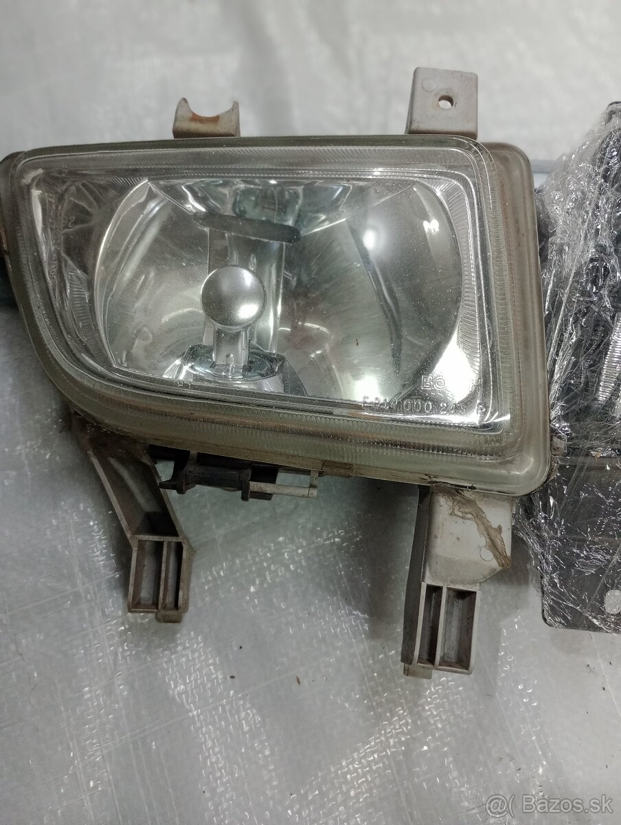 Mazda 323f z roku 2001-náhradné diely - 4