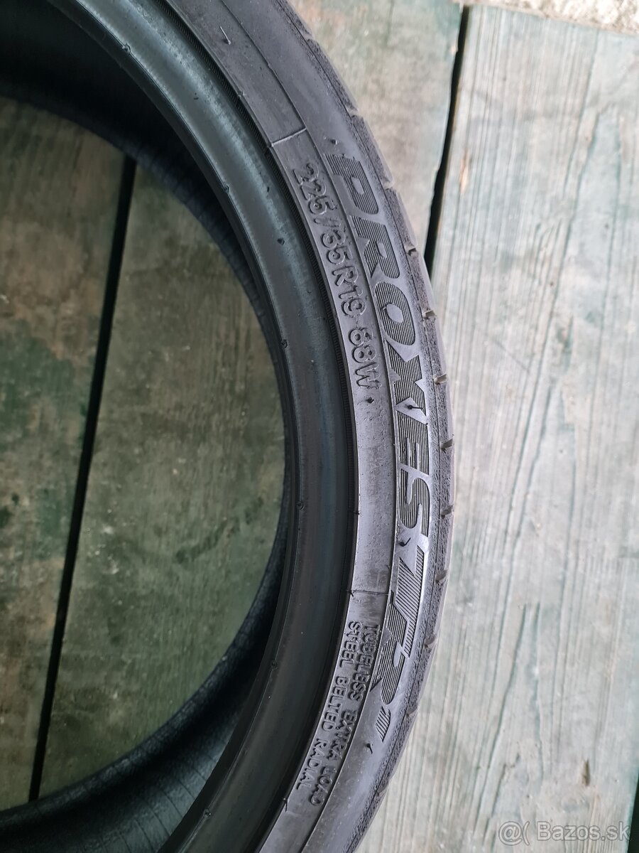Letné pneu 225/35 r19 - 4