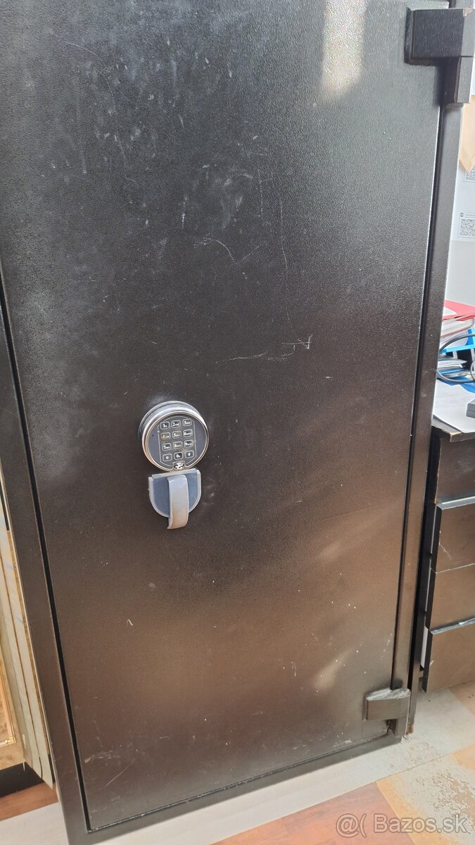 Trezorová skriňa norma STN - 4