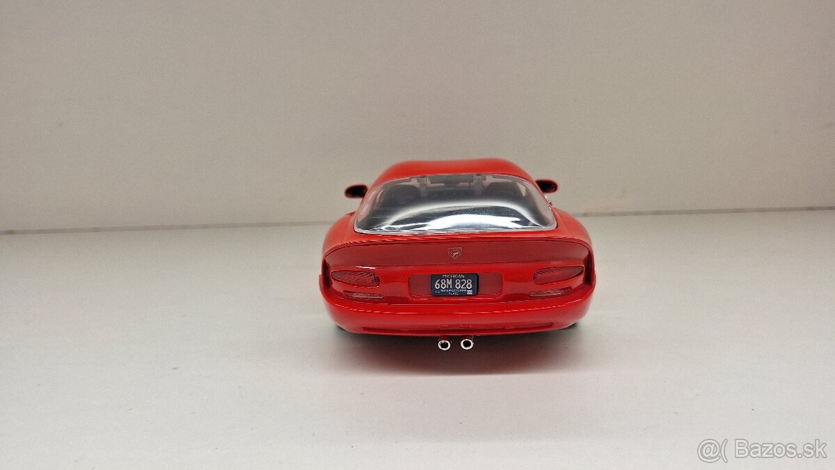 1:18 DODGE VIPER GTS / GT2 - 4