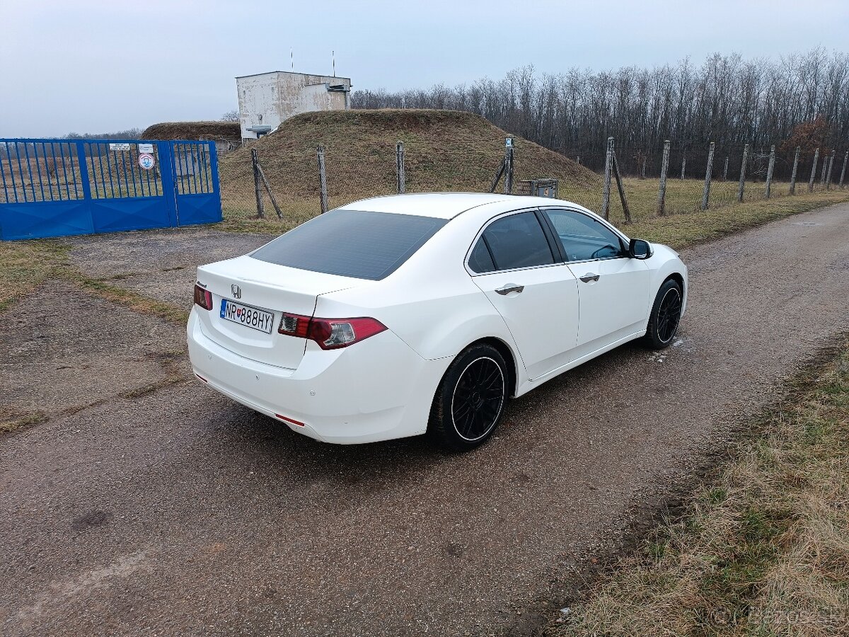 HONDA ACCORD 2.2 DIESEL PLNÁ VÝBAVA - 4