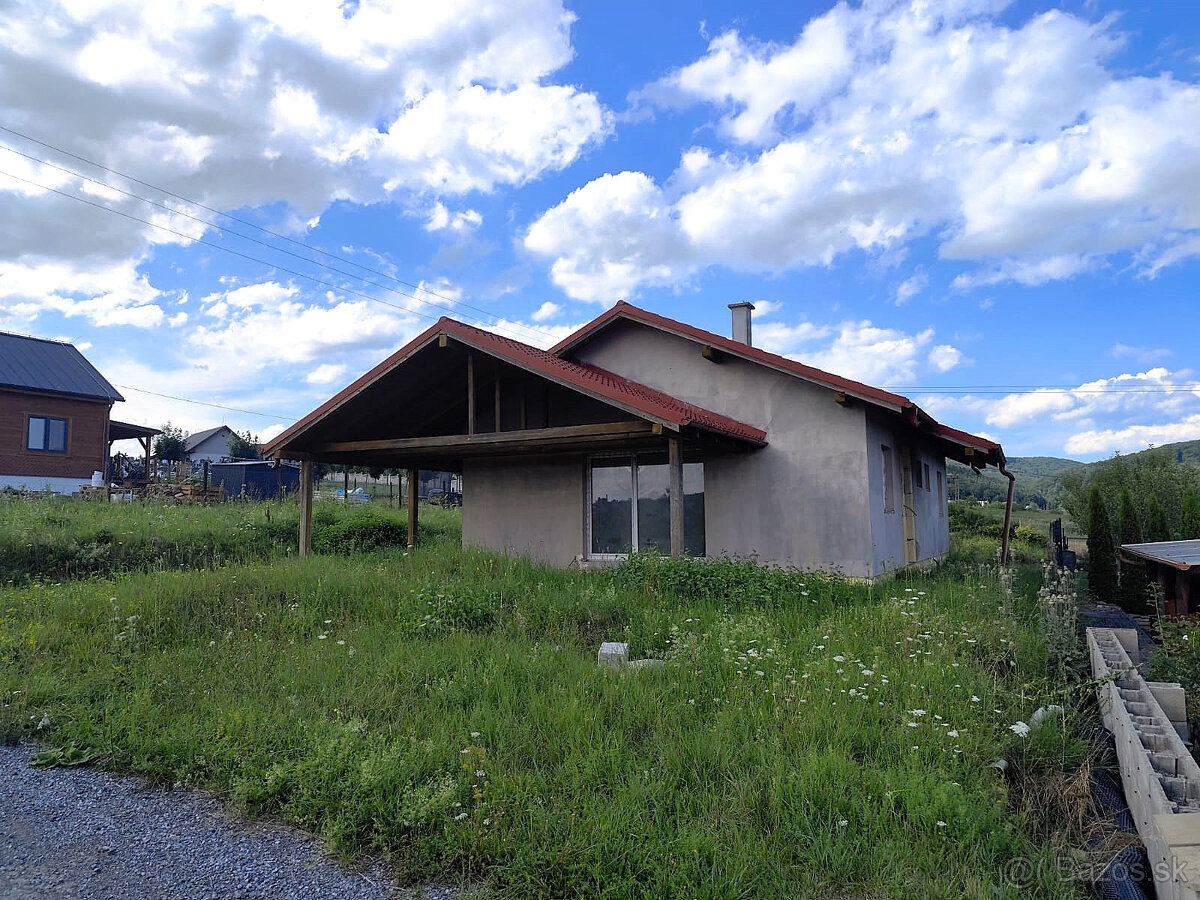 Rozostavaný 4 izbový rodinný dom na veľkorysom pozemku 1050 - 4