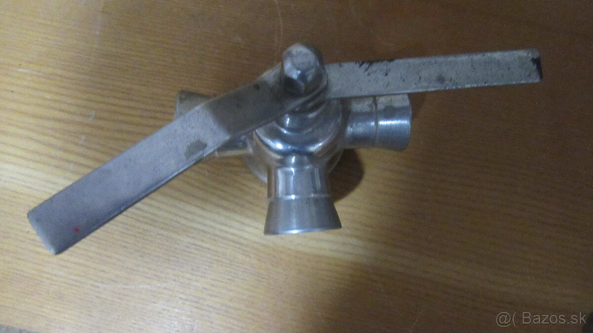 trojcestny ventil - nerezový - 4