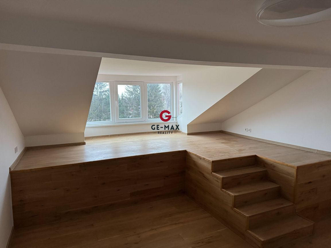 NA PREDAJ- 3izbový byt po kompletnej rekonštrukcii – centrum - 4