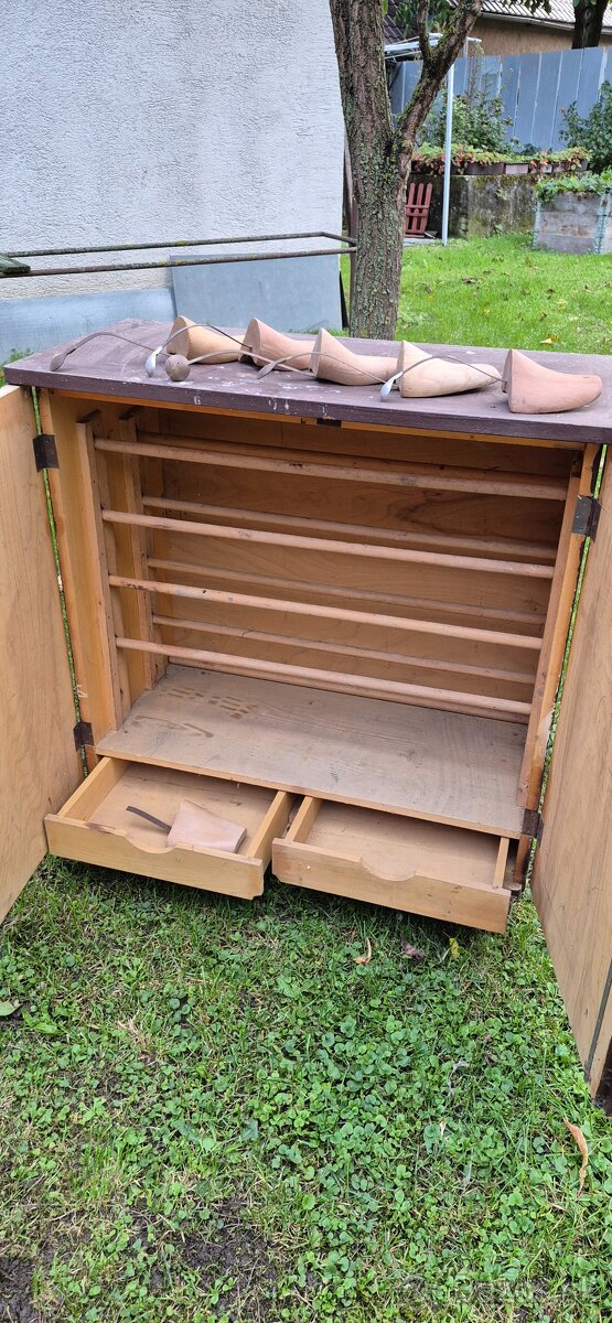 Starožitný nabytok - 4