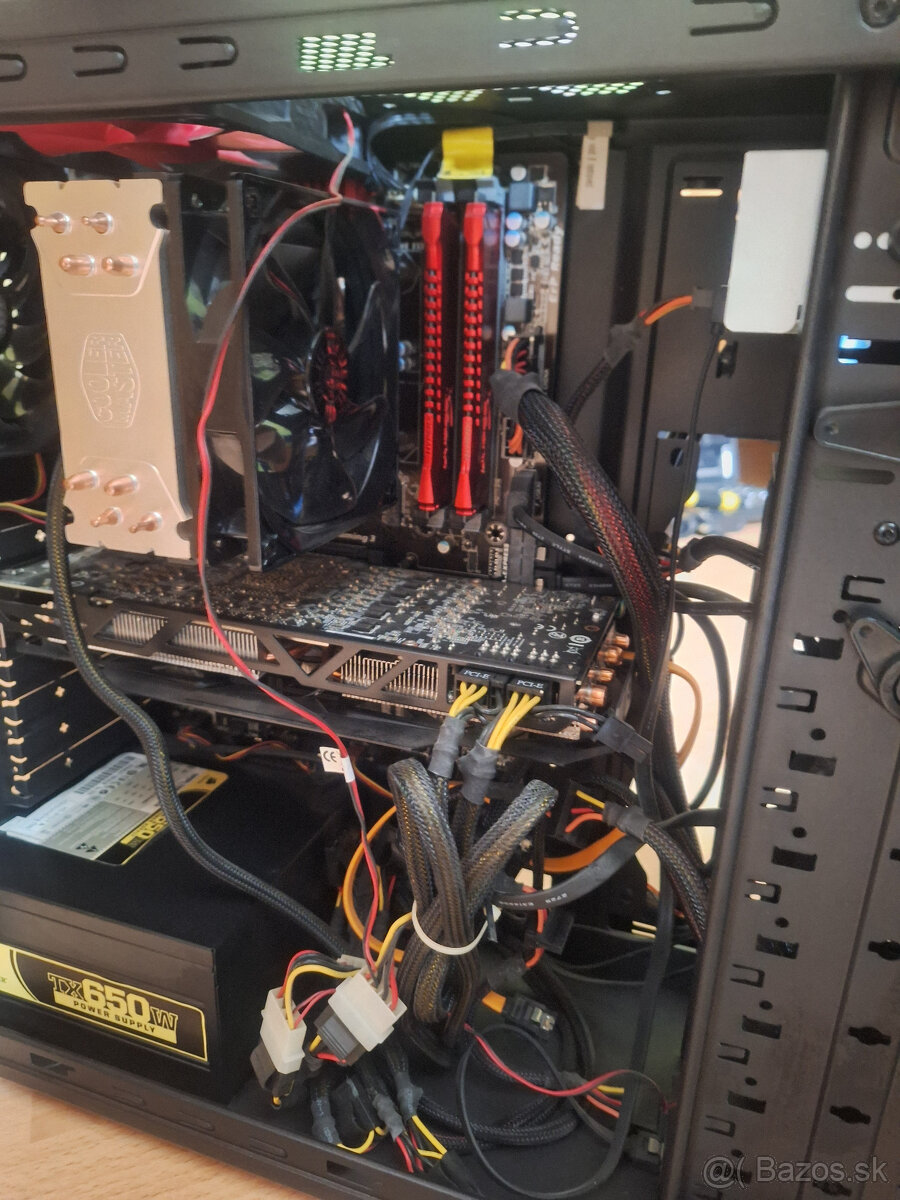 PC zostava s monitorom - 4