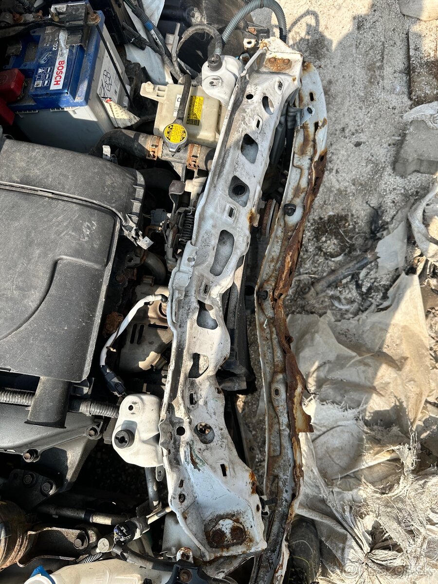 Predam toyotu yaris 1.0. - 4