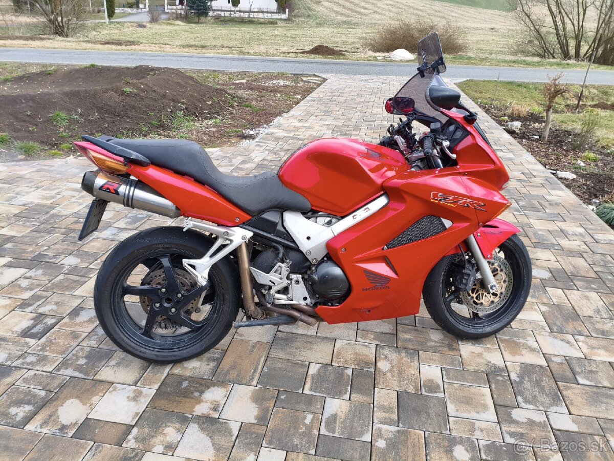 Honda VFR 800 - 4