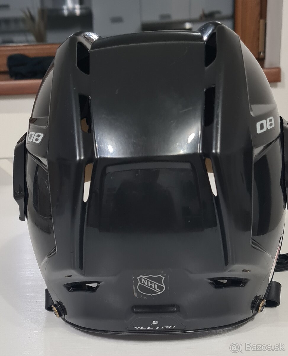 Hokejova prilba - 4