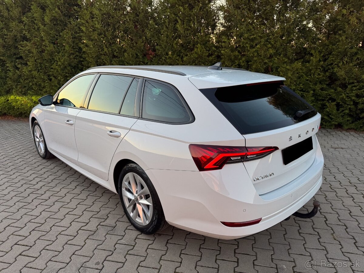 Škoda Octavia Combi 2.0 Elegance Sportline DSG A/T - 4
