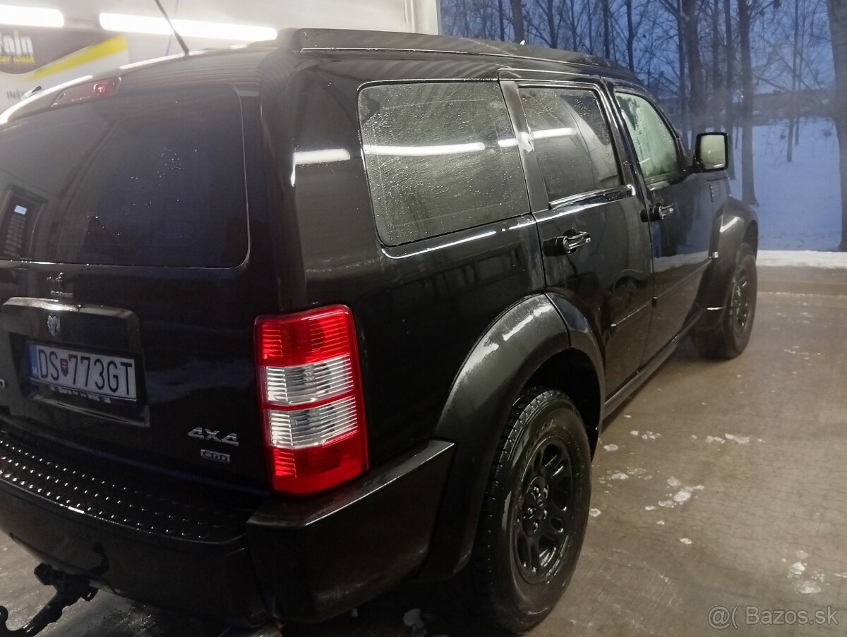 Dodge nitro - 4
