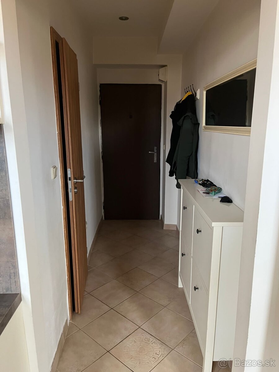 2izbovy byt na Sancovej 50 - 4