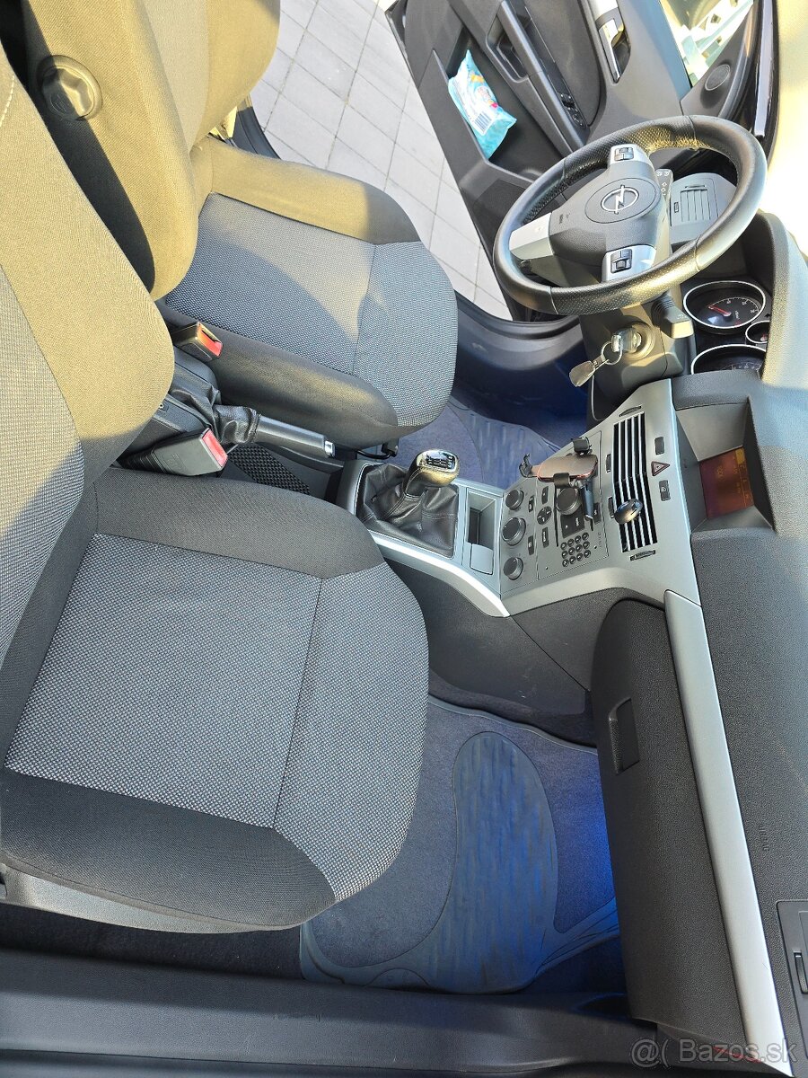 Opel Astra - 4