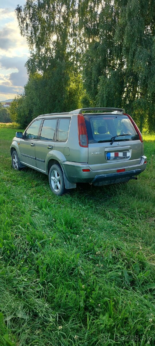 Nissan X-TRAIL - 4