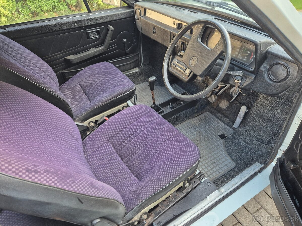 Predam skoda rapid cabrio 136 - 4