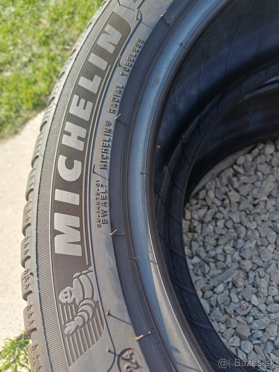 225/50 r18 celoročne pneumatiky ,Michelin - 4