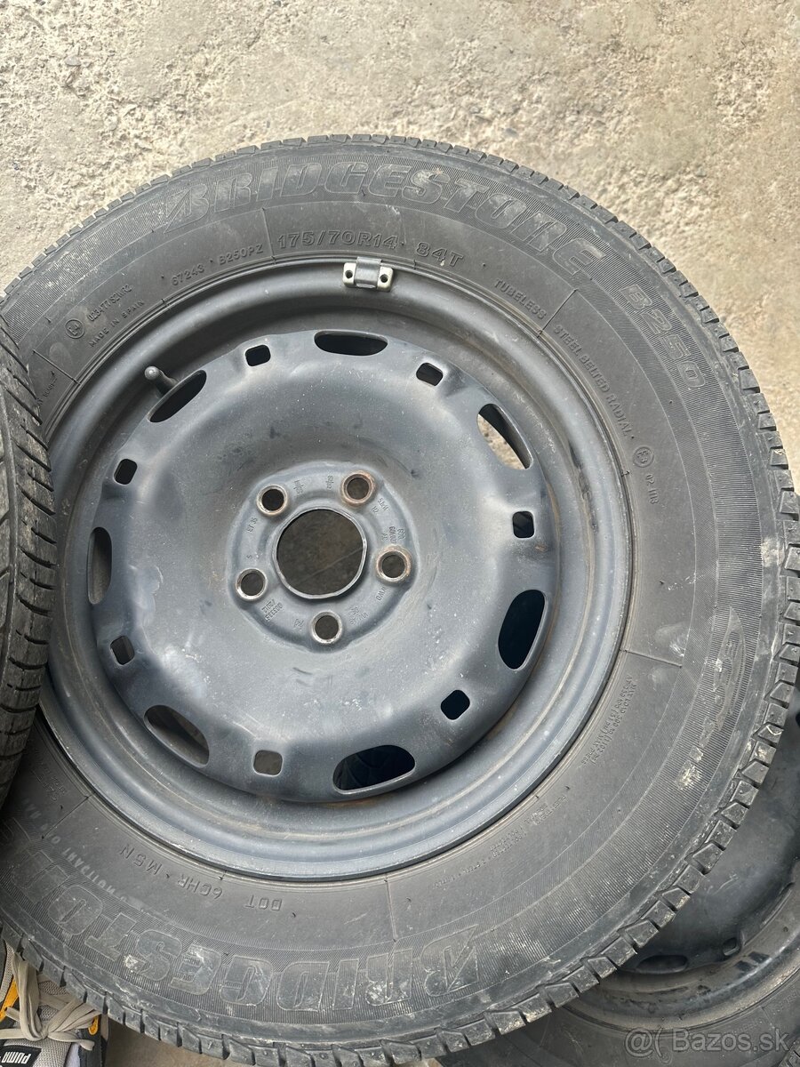 Oceľové disky + pneumatiky 175/70 R14 - 4