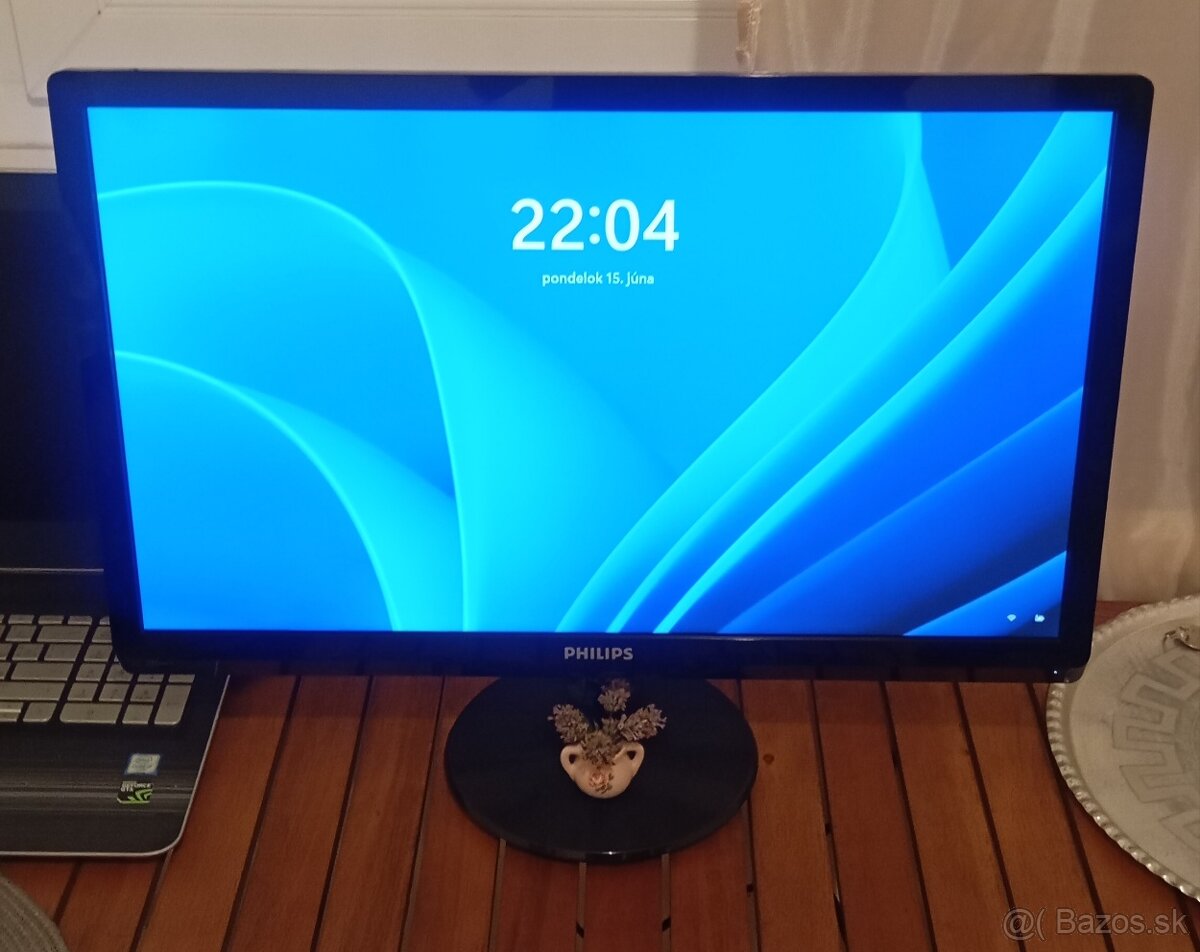 Lenovo Thinkcentre E73 - 4