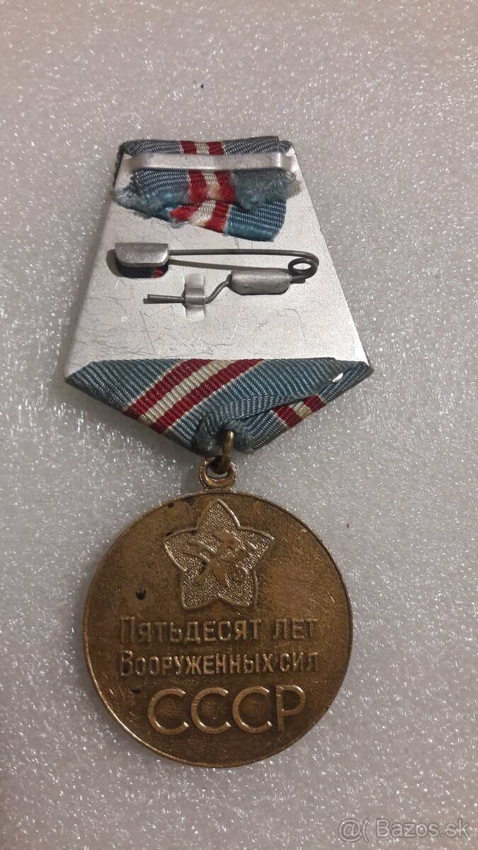 sovietske vyznamenania (odznaky) č.3. - 4