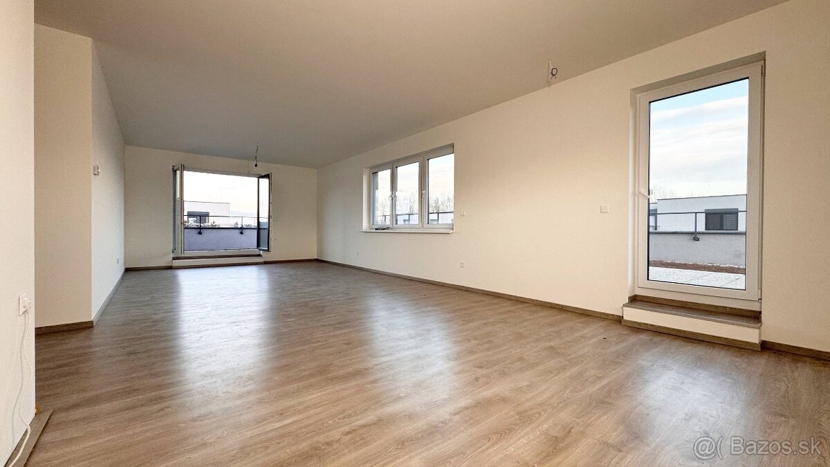 Priestranný 4-izbový byt s terasou - Kostolište - 4
