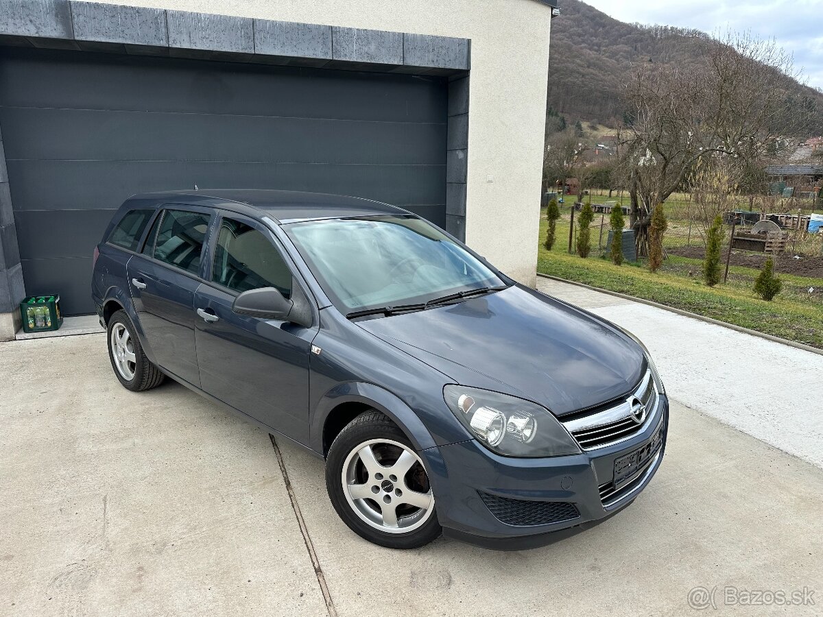 Opel Astra Caravan 1.9 CDTi r.v2010 - 4