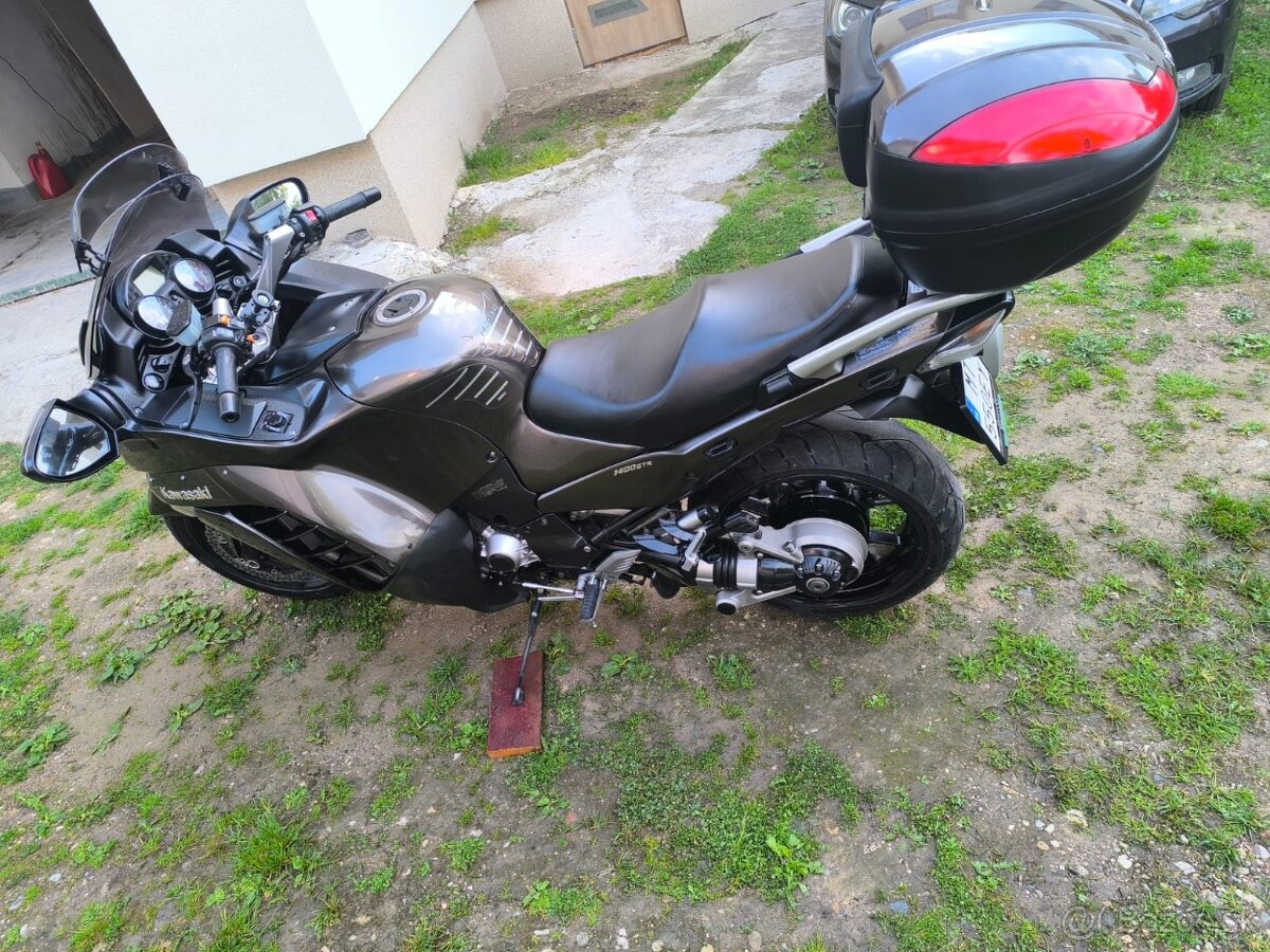 Kawasaki GTR 1400 - 4