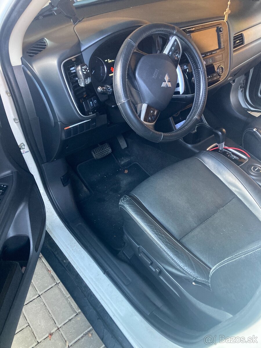 Mitsubishi Outlander III 2.2 Did - automat - 4