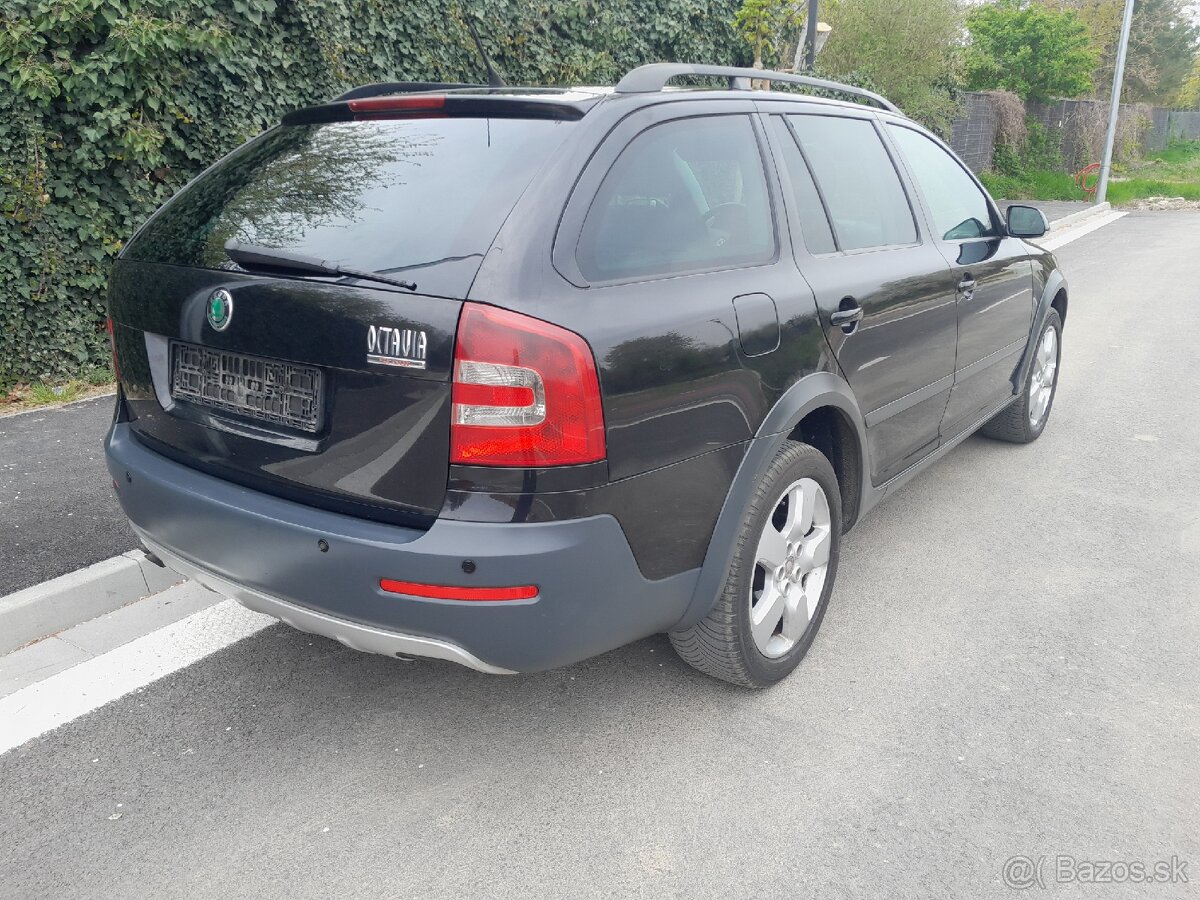 Škoda Octavia Combi 4x4 Scout - 4