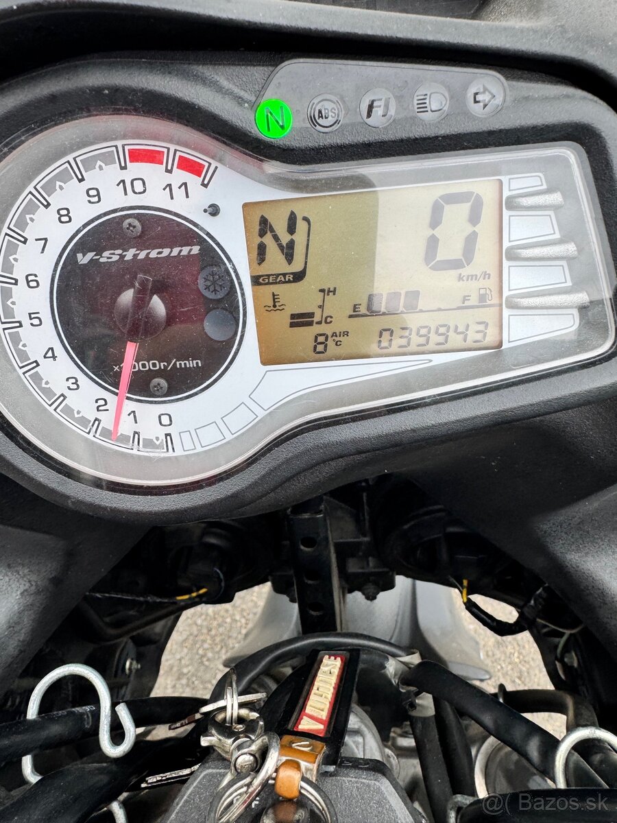 Suzuki v-strom dl650 - 4