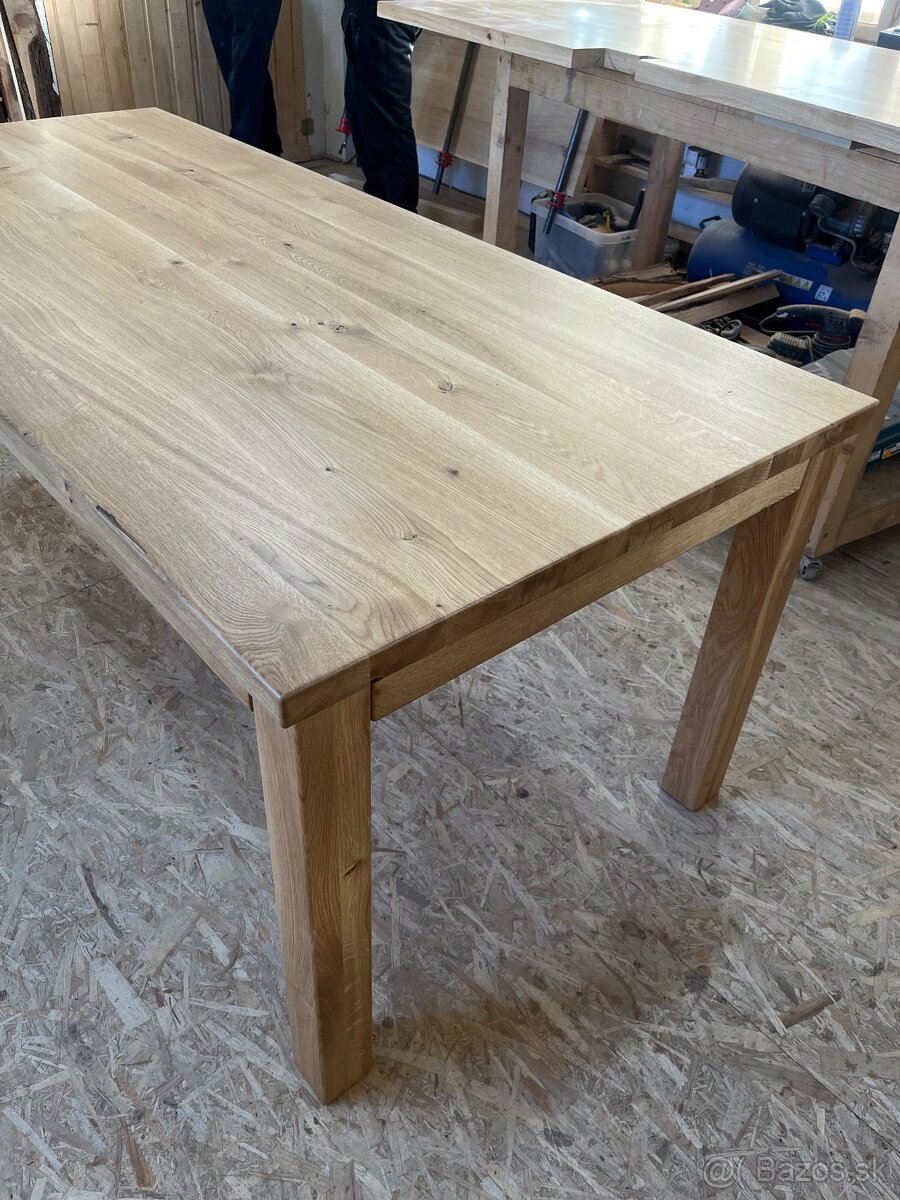 Drevený dubový jedálenský stôl - 4