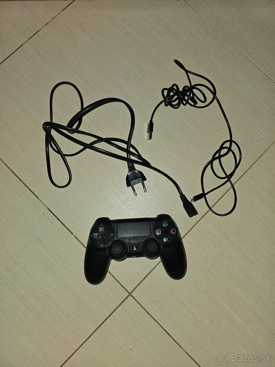 PlayStation 4 – 512 GB + ovládač + 9 hier (ako nová) - 4