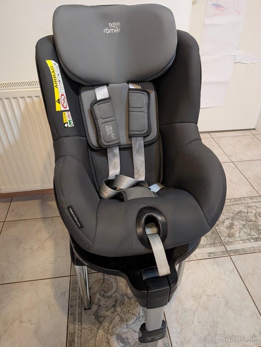 Britax Römer Dualfix M i‑Size – otočná, výborný stav - 4