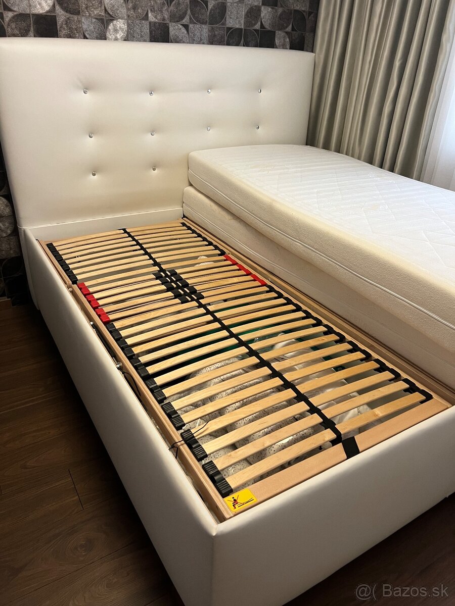 Manželská posteľ - 4