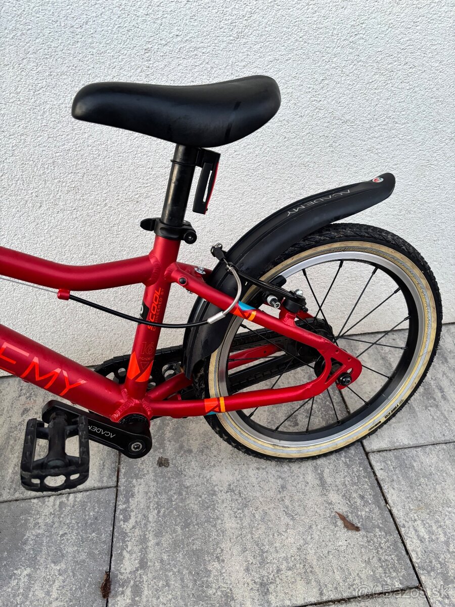 ultralahky Academy grade 16 - 4