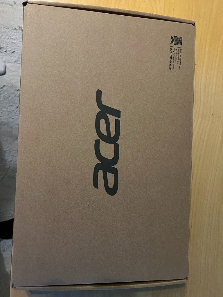 Acer Swift 1 - 4