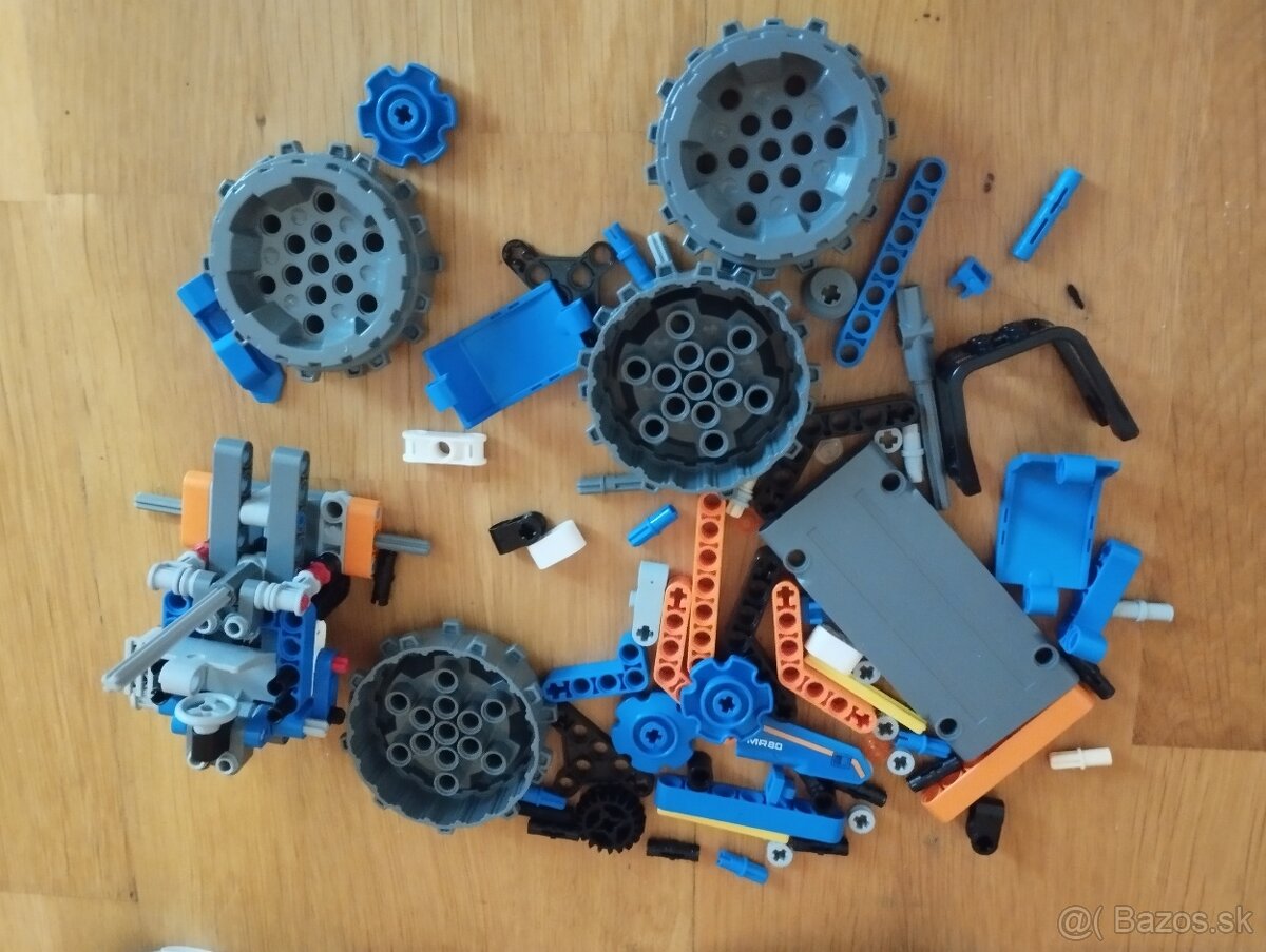 Lego technic 42071 truck - 4