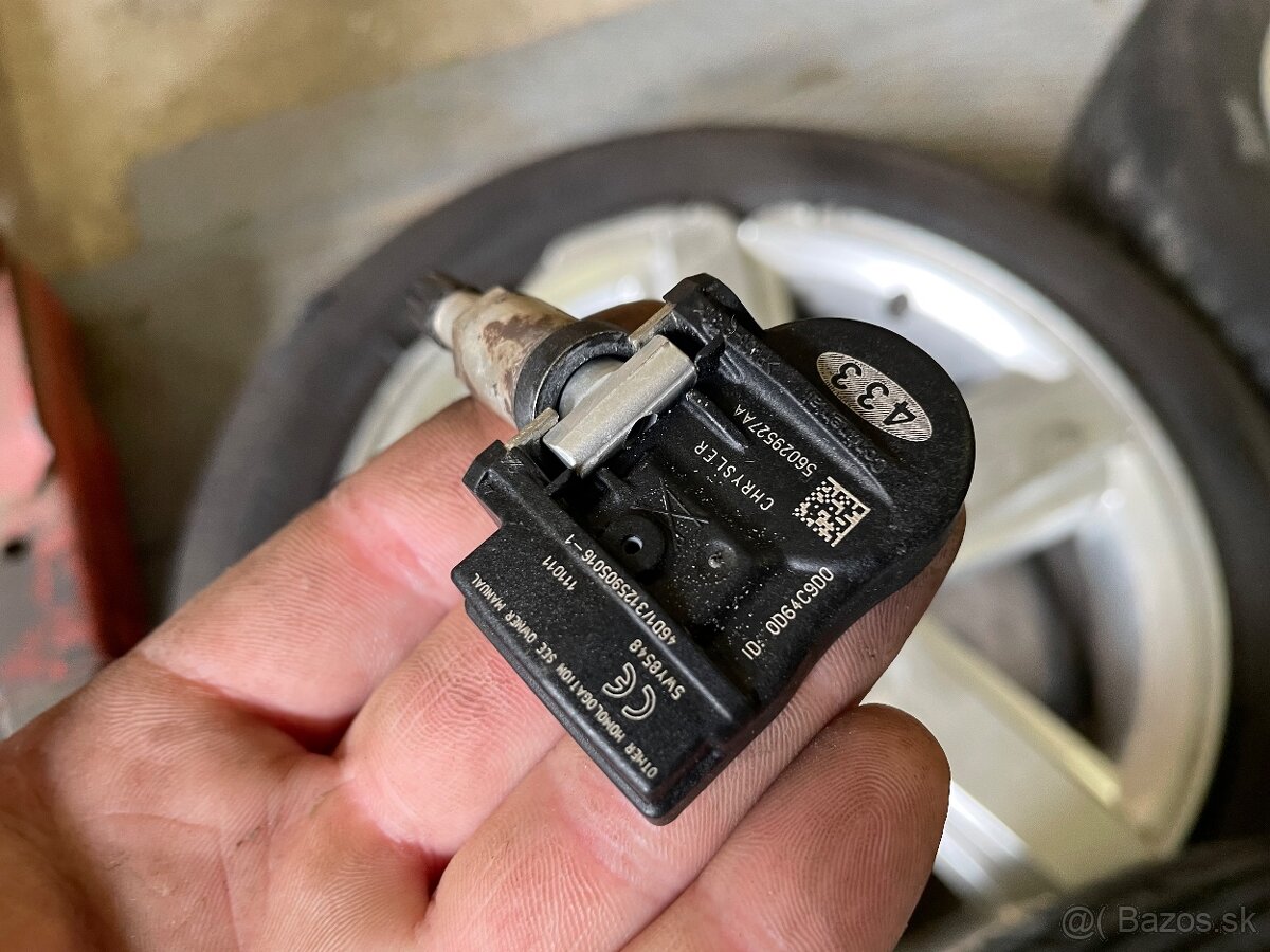 5x114,3 18" Alu disky JEEP+ originál TPMS senzory - 4