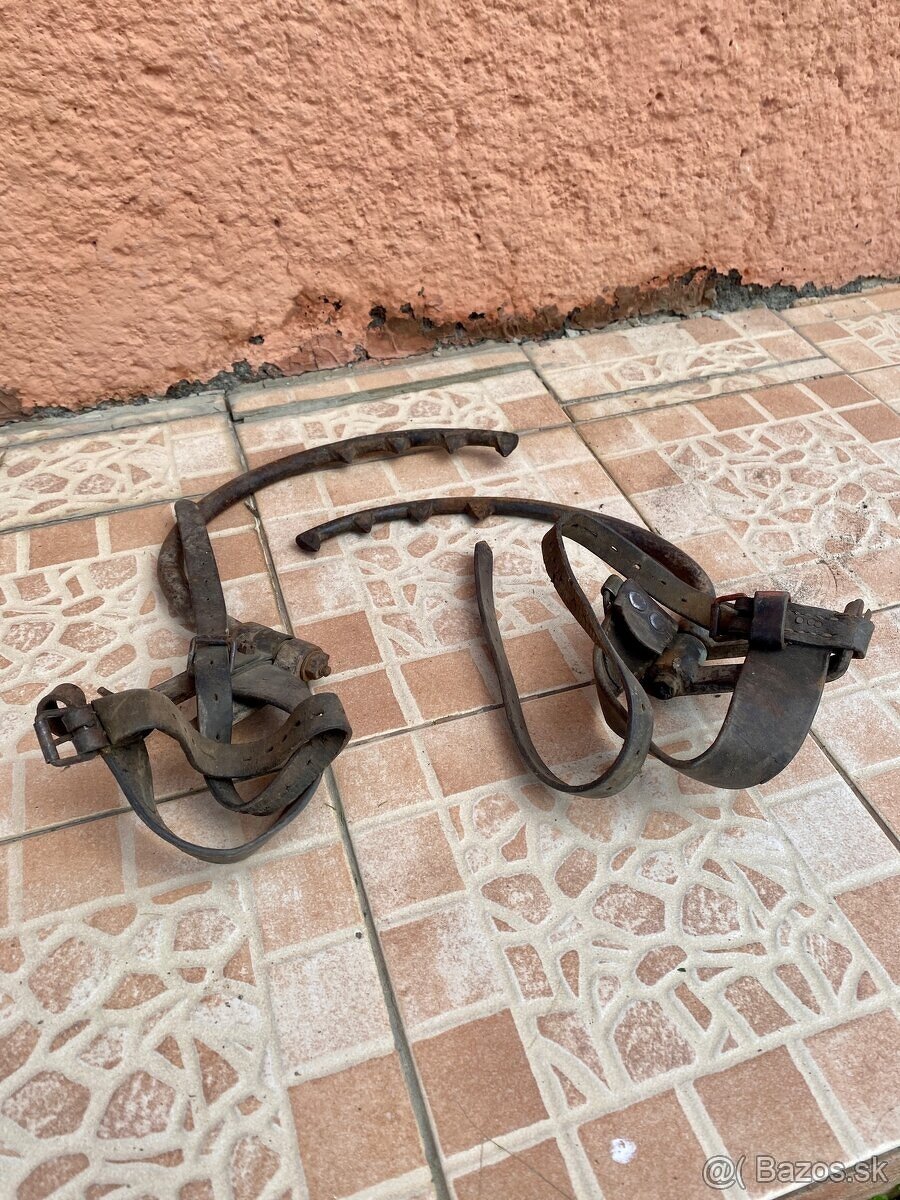 Starožitnosti - spájkovačky, stúpacie železá, vojenský opaso - 4